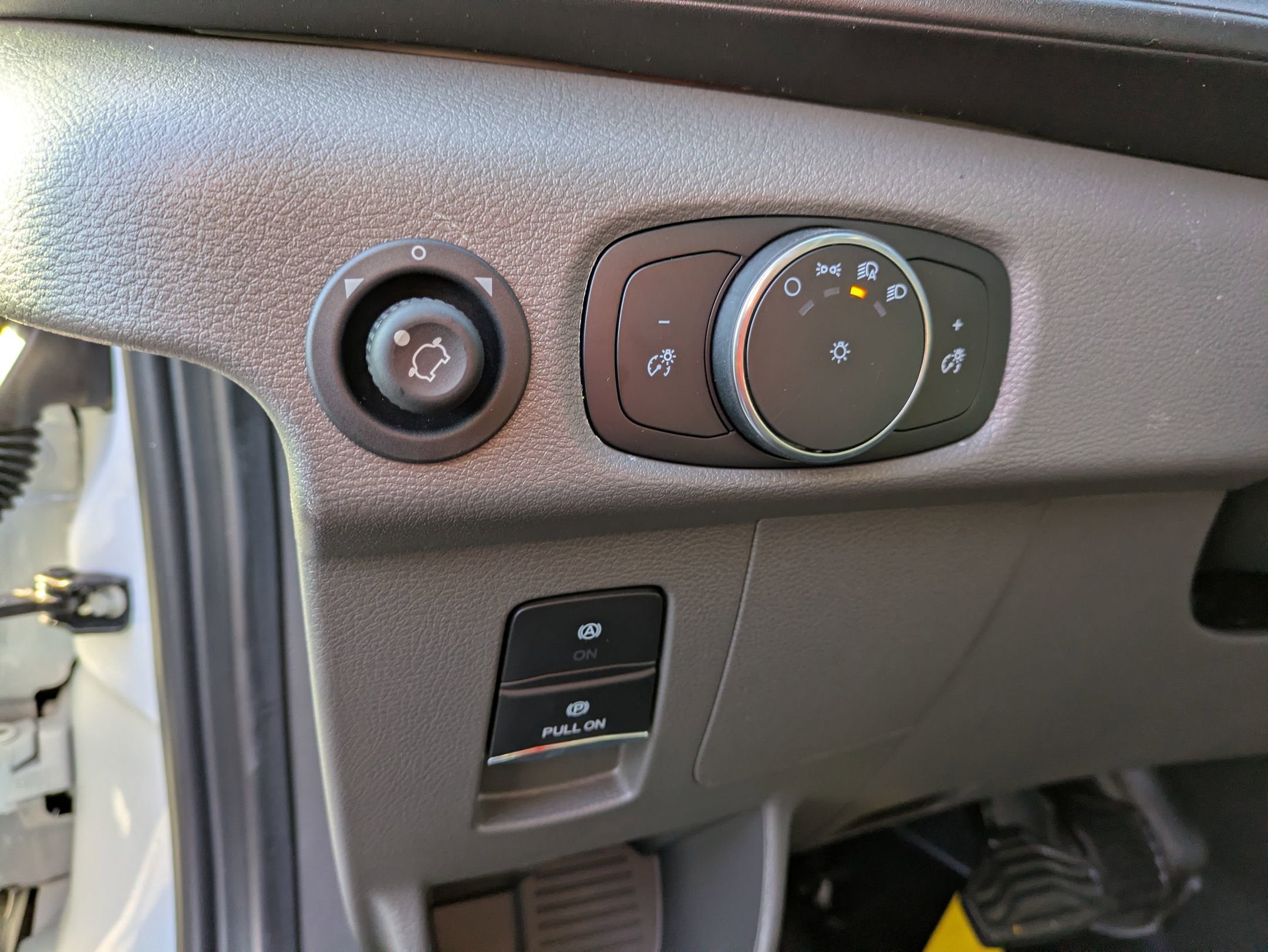 2026 Ford Transit Cargo Van T-150 130" Low Rf 8800 GVWR RWD