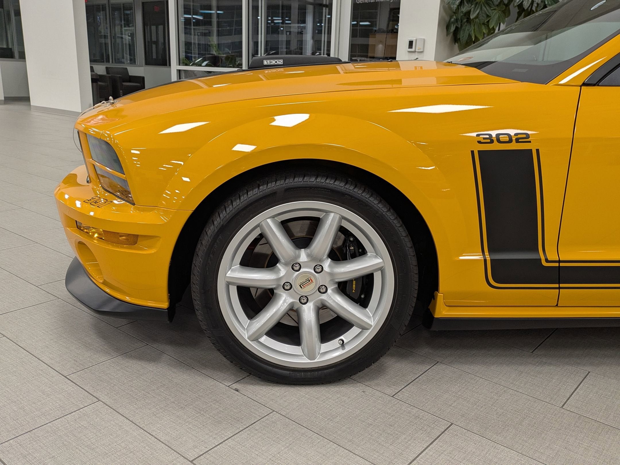 2007 Ford Mustang Saleen Parnelli Jones