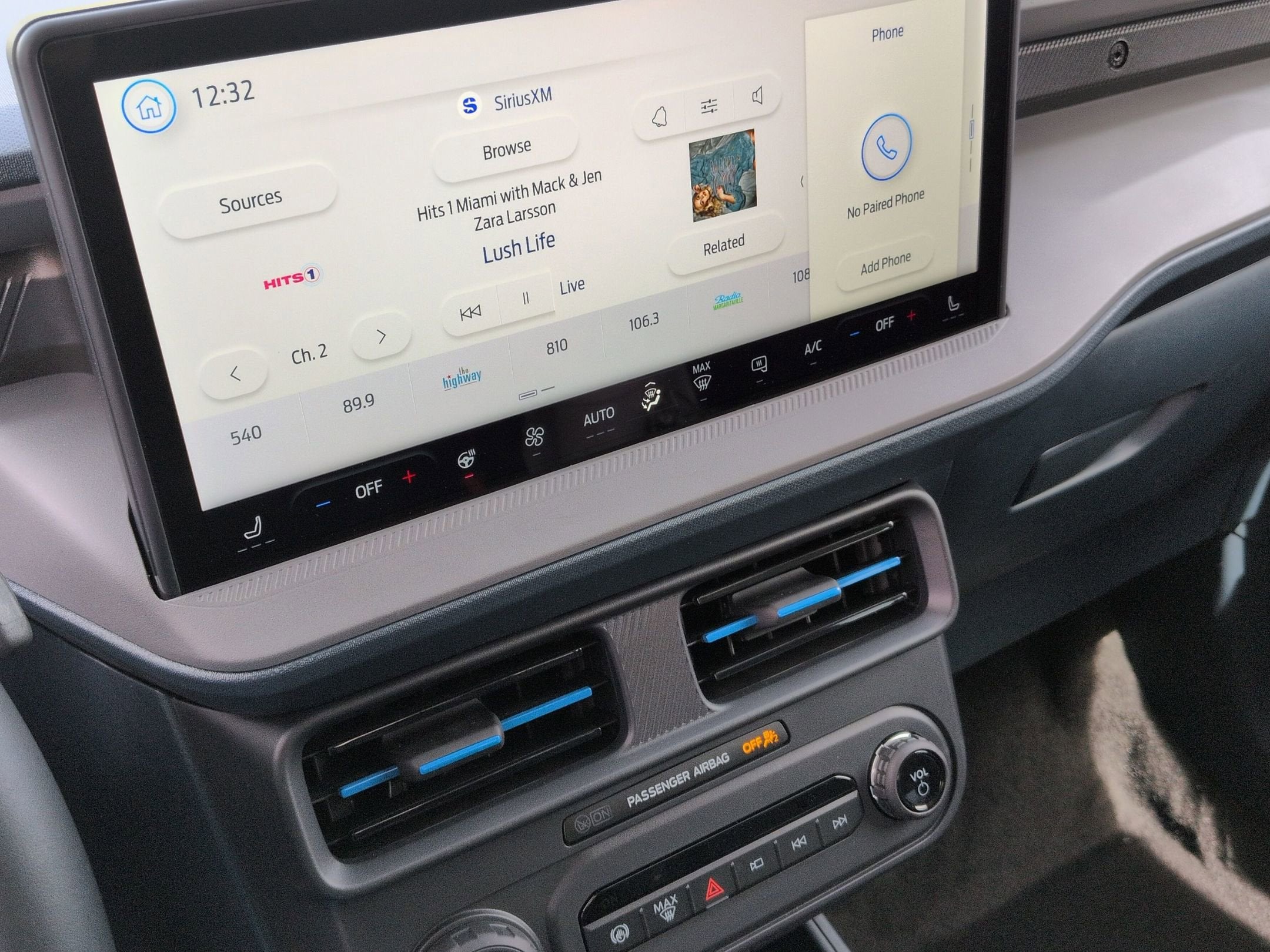 2026 Ford Maverick Lobo High