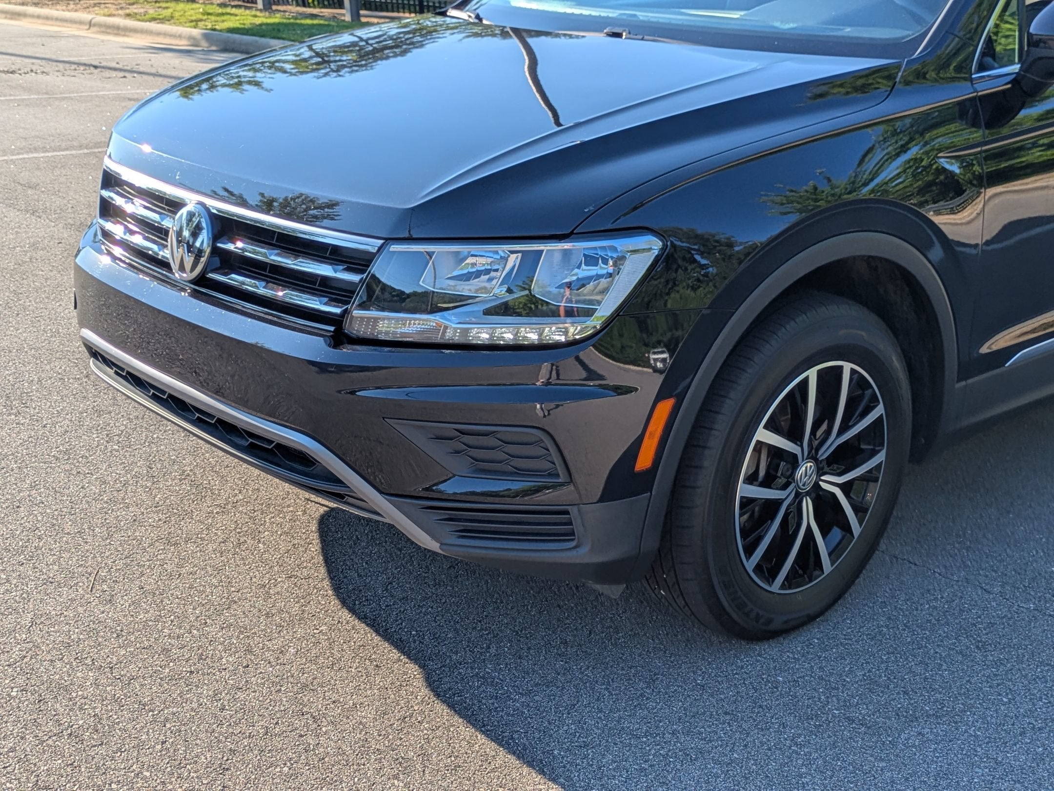 2021 Volkswagen Tiguan SE R-Line Black