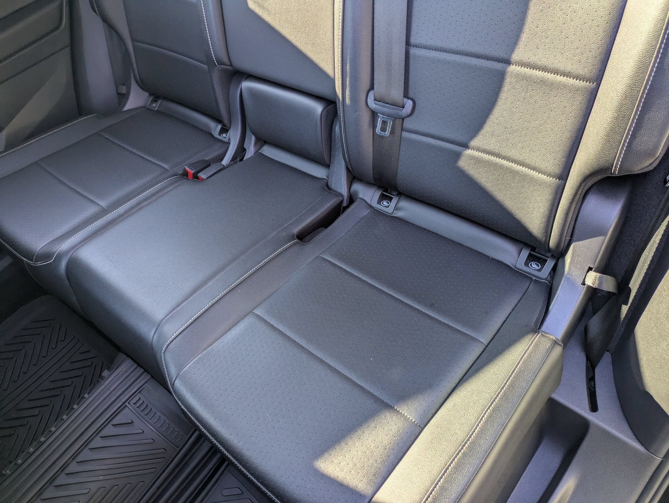 2021 Volkswagen Tiguan SE R-Line Black