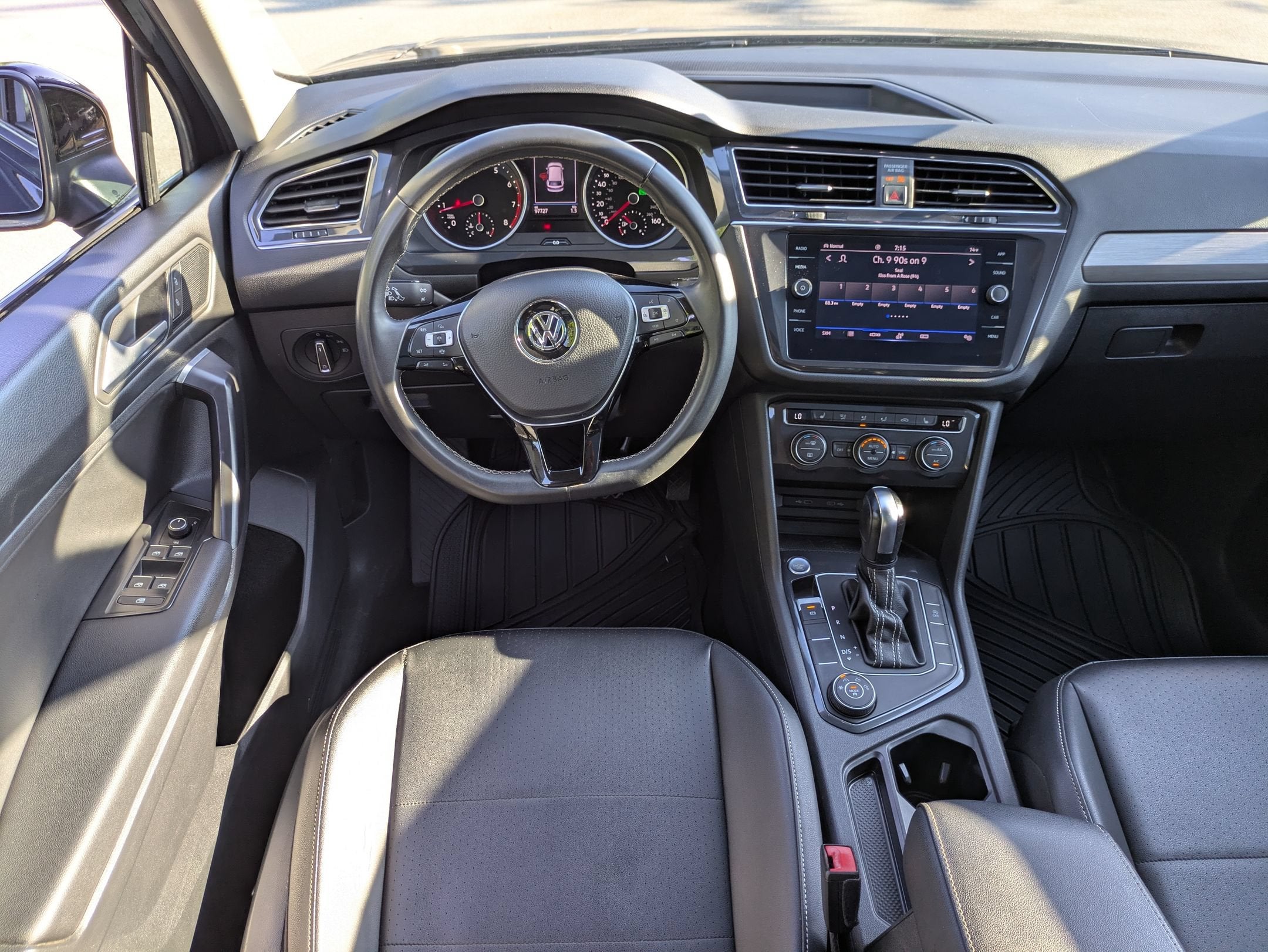 2021 Volkswagen Tiguan SE R-Line Black