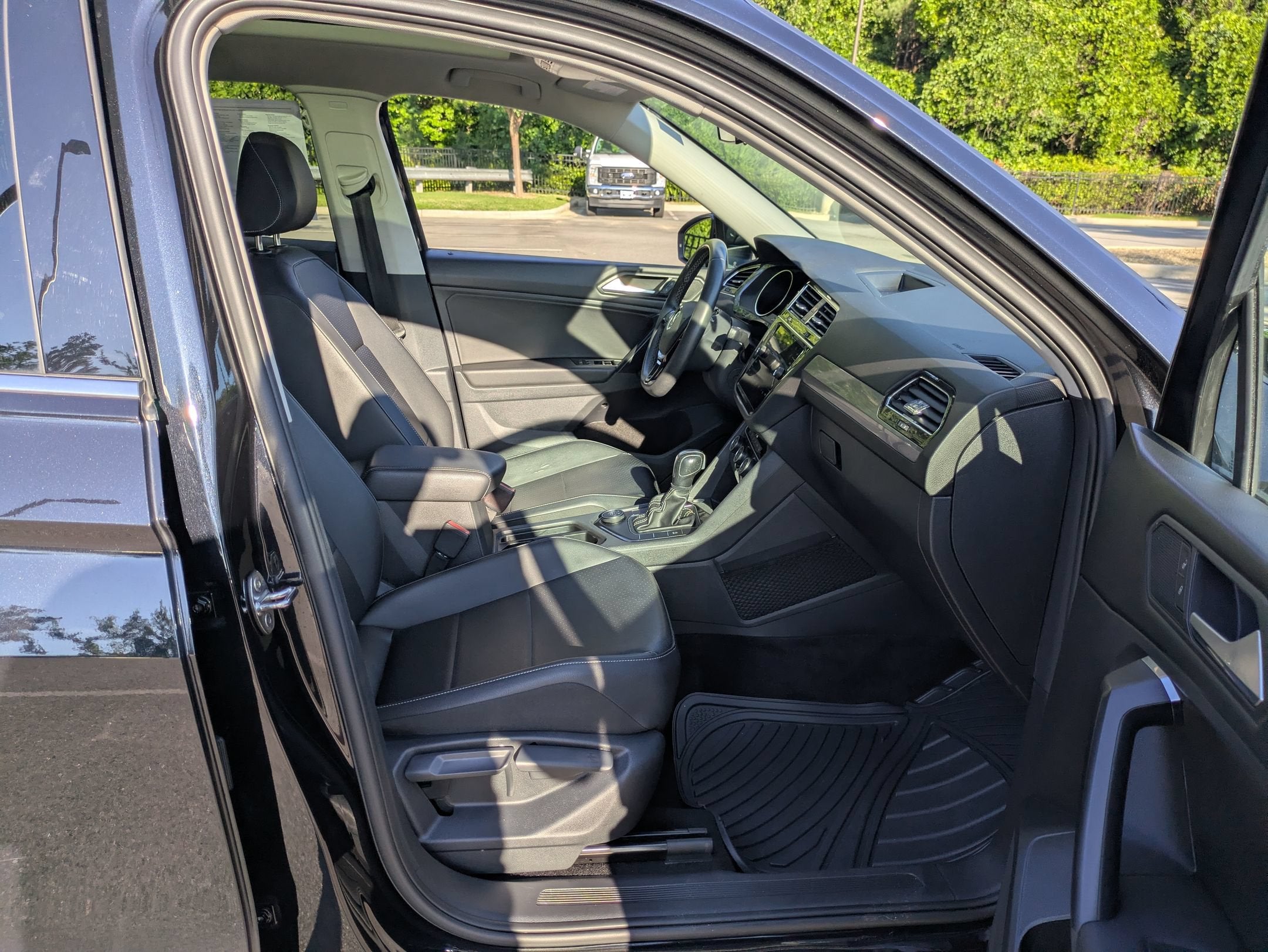 2021 Volkswagen Tiguan SE R-Line Black