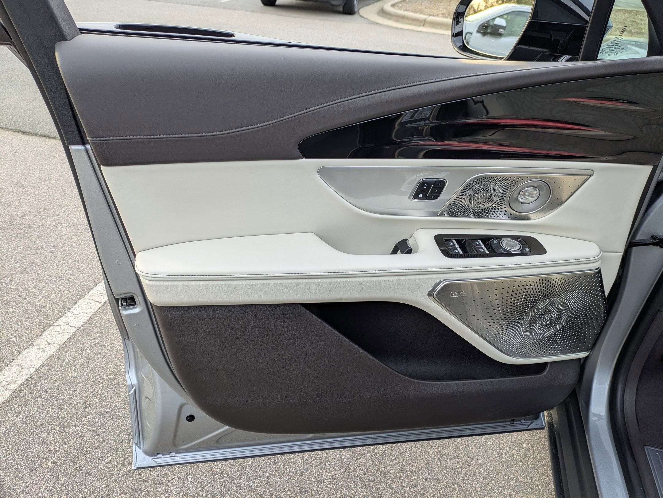 2025 Lincoln Nautilus Black Label