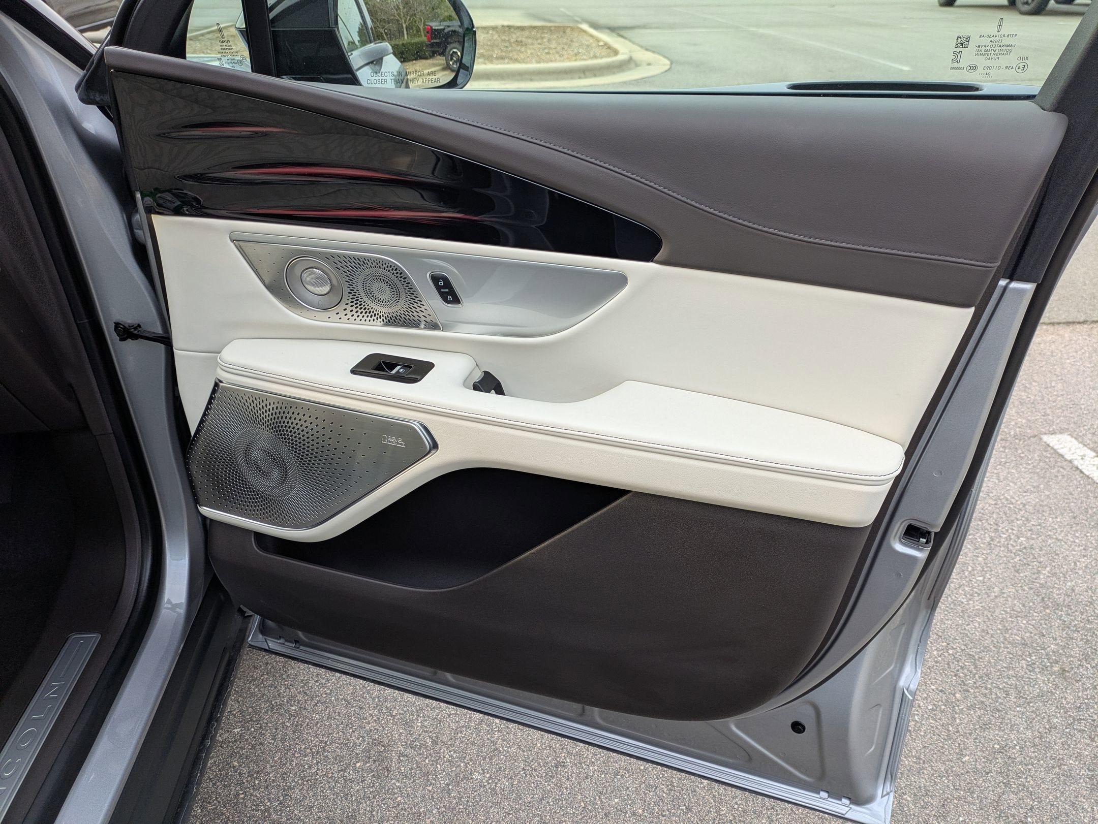 2025 Lincoln Nautilus Black Label