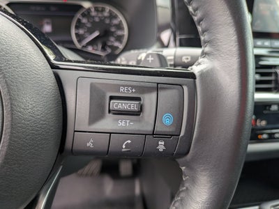 2022 Nissan Pathfinder SV