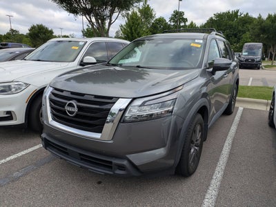 2022 Nissan Pathfinder SV