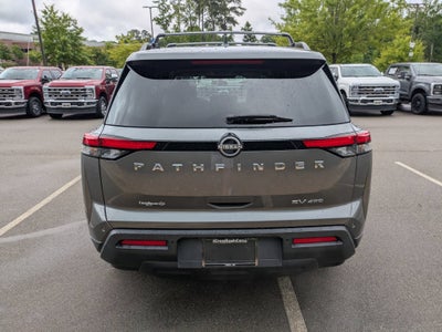 2022 Nissan Pathfinder SV