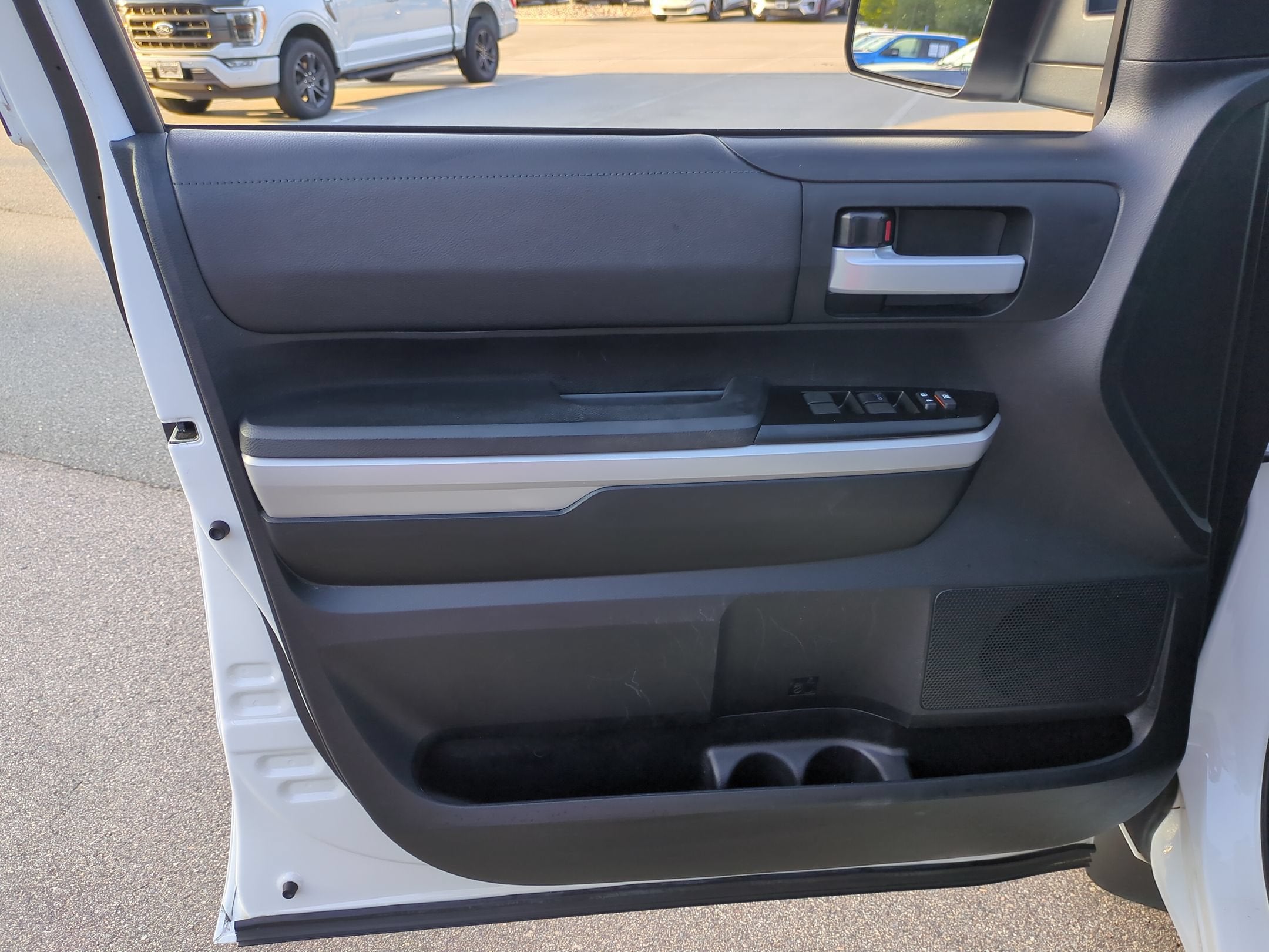 2019 Toyota Tundra 4WD SR5