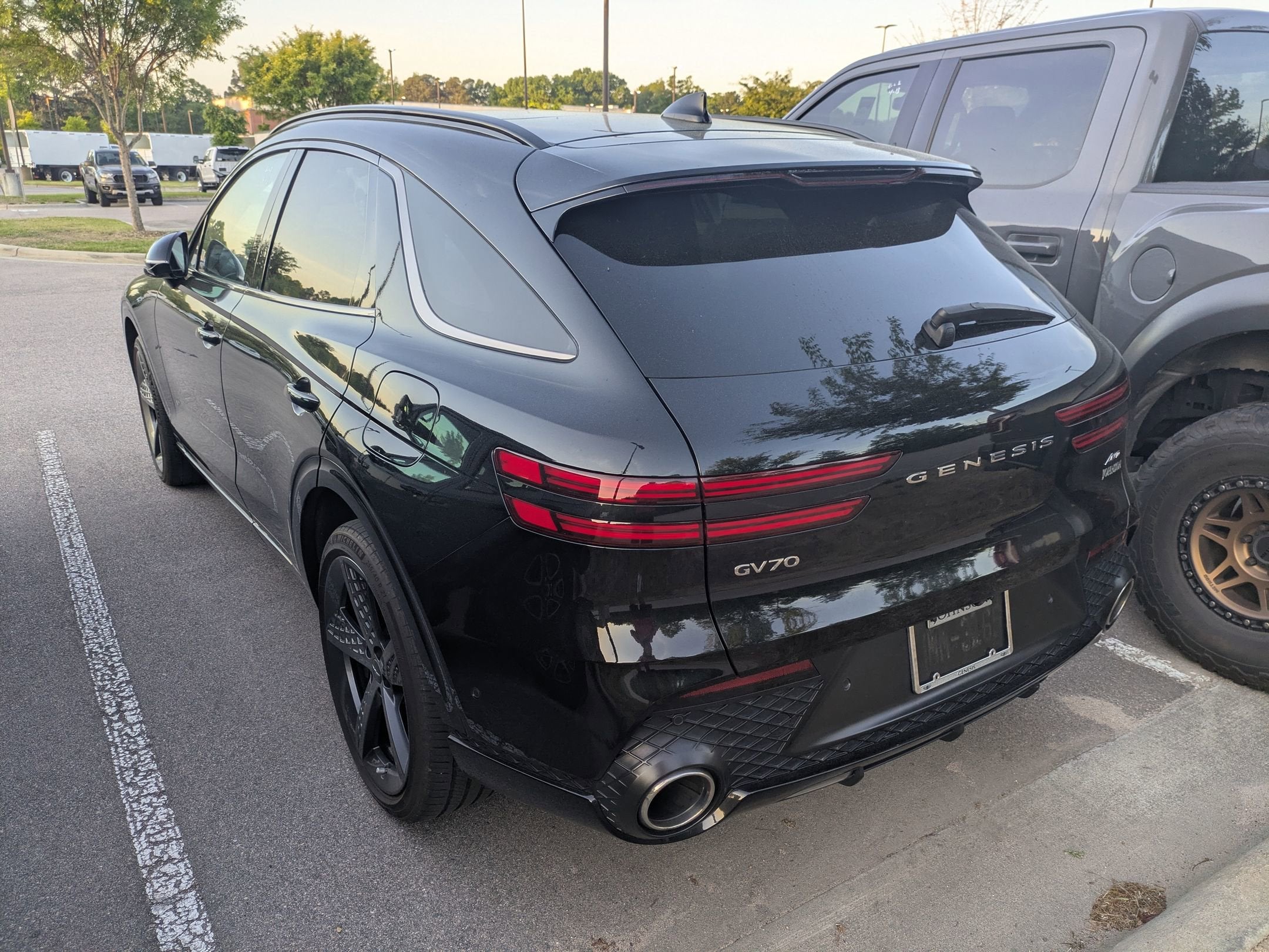 2023 Genesis GV70 2.5T
