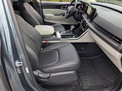 2024 Kia Carnival EX