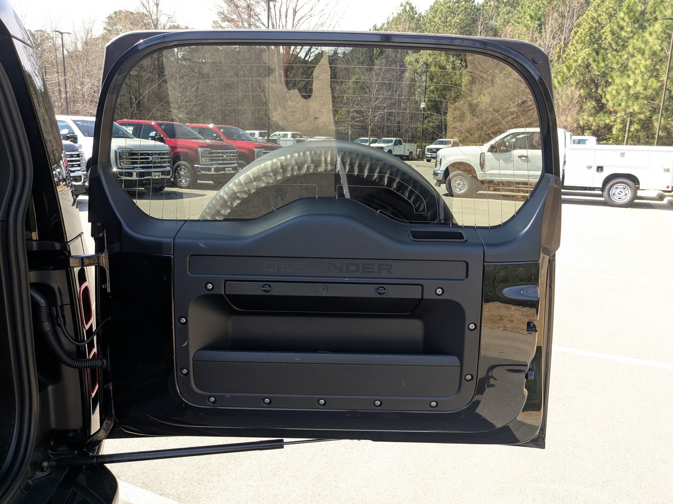 2024 Land Rover Defender X-Dynamic SE