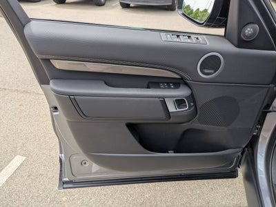 2023 Land Rover Discovery Metropolitan Edition
