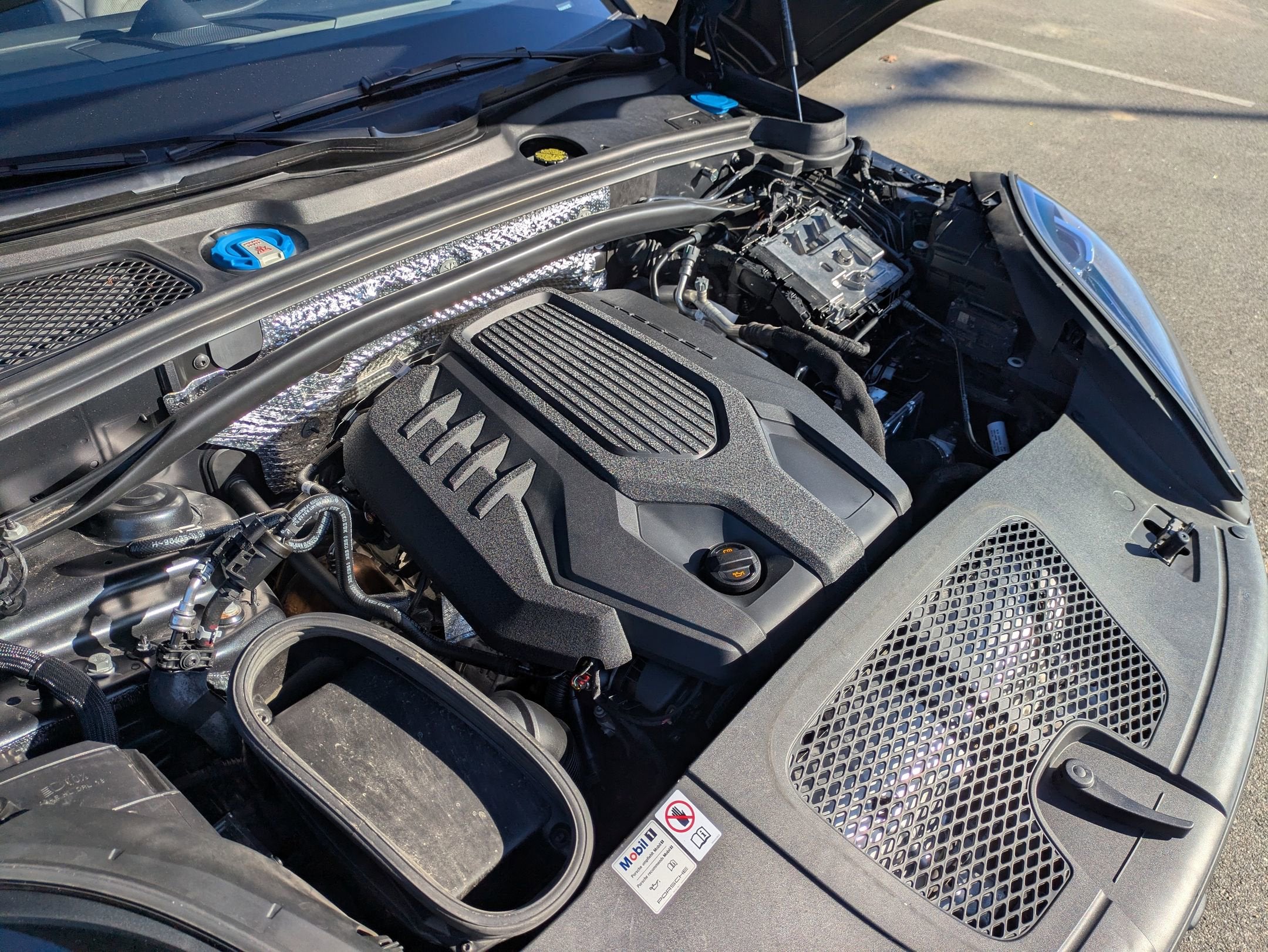 2024 Porsche Macan T