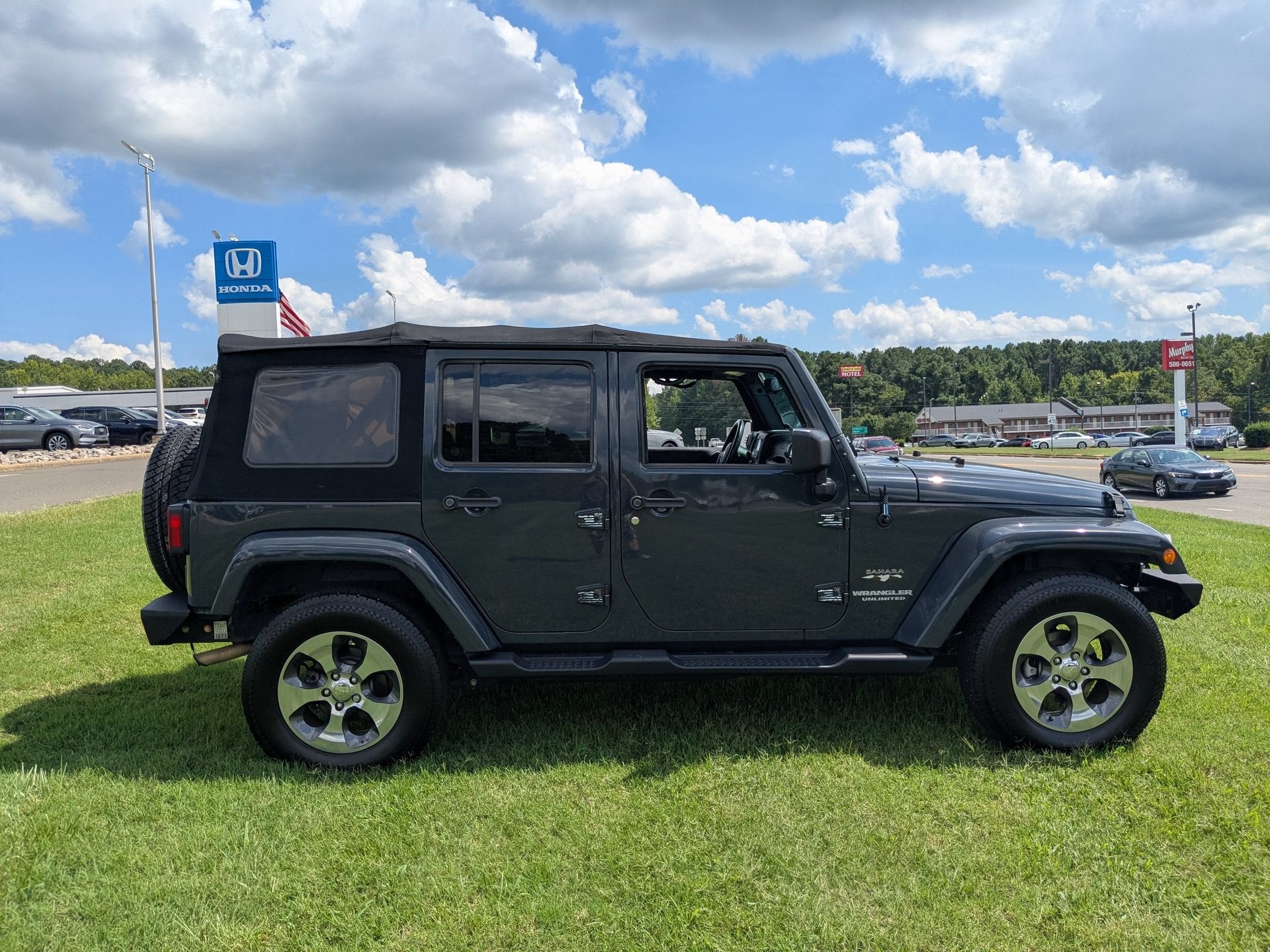 2017 Jeep Wrangler Unlimited Sahara