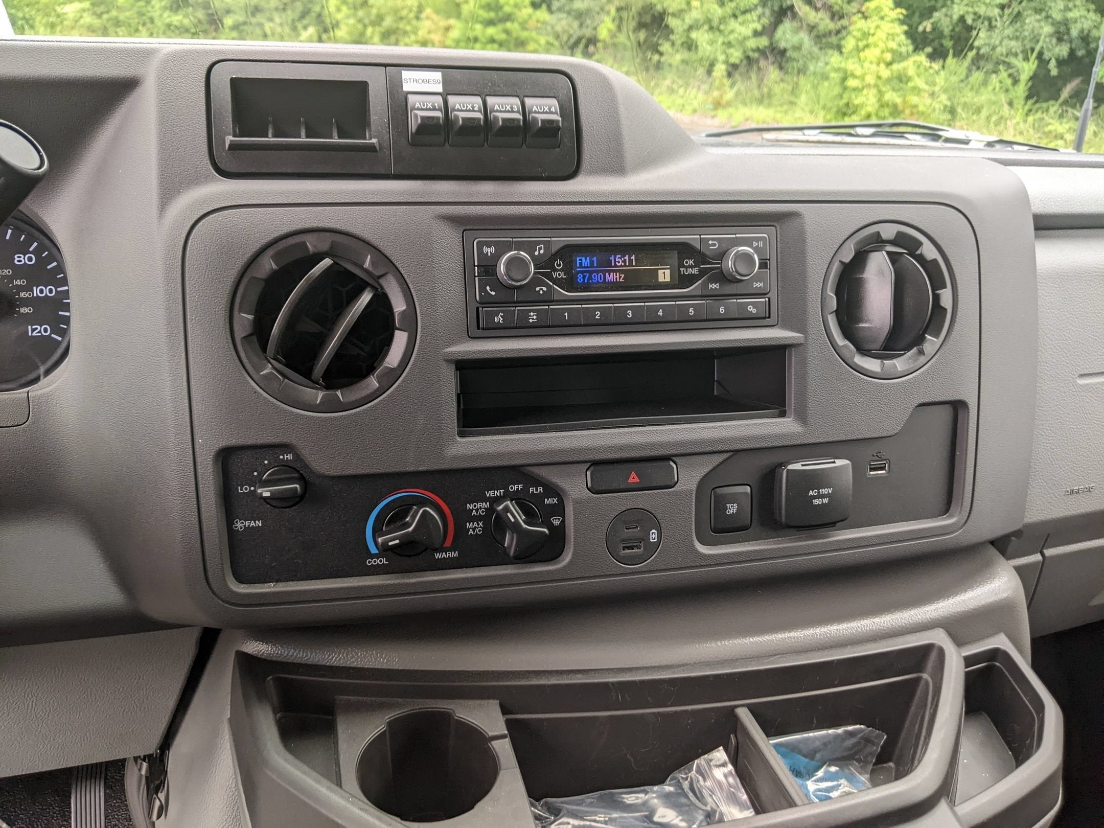2026 Ford E-Series Cutaway Base