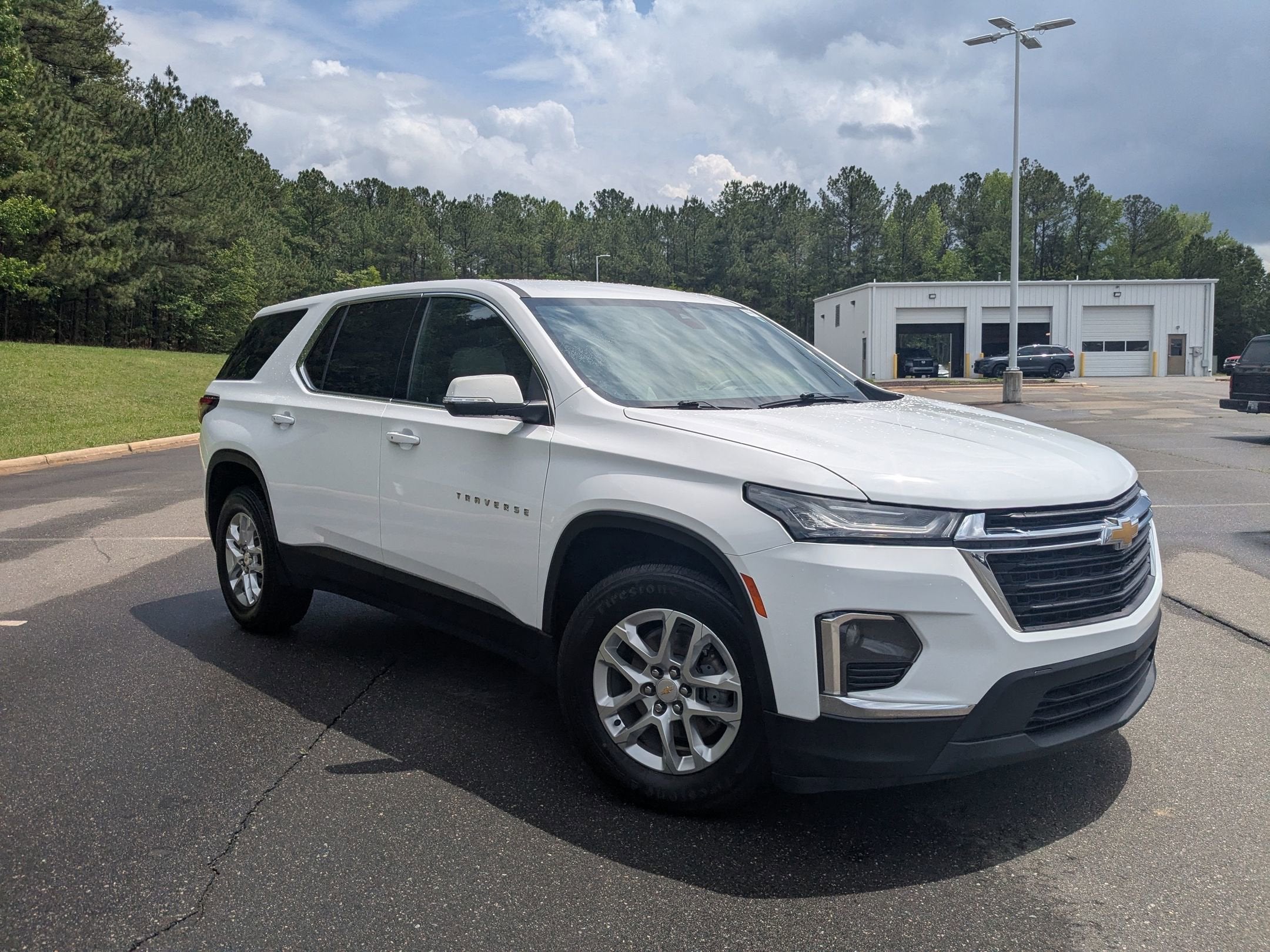 2022 Chevrolet Traverse LS