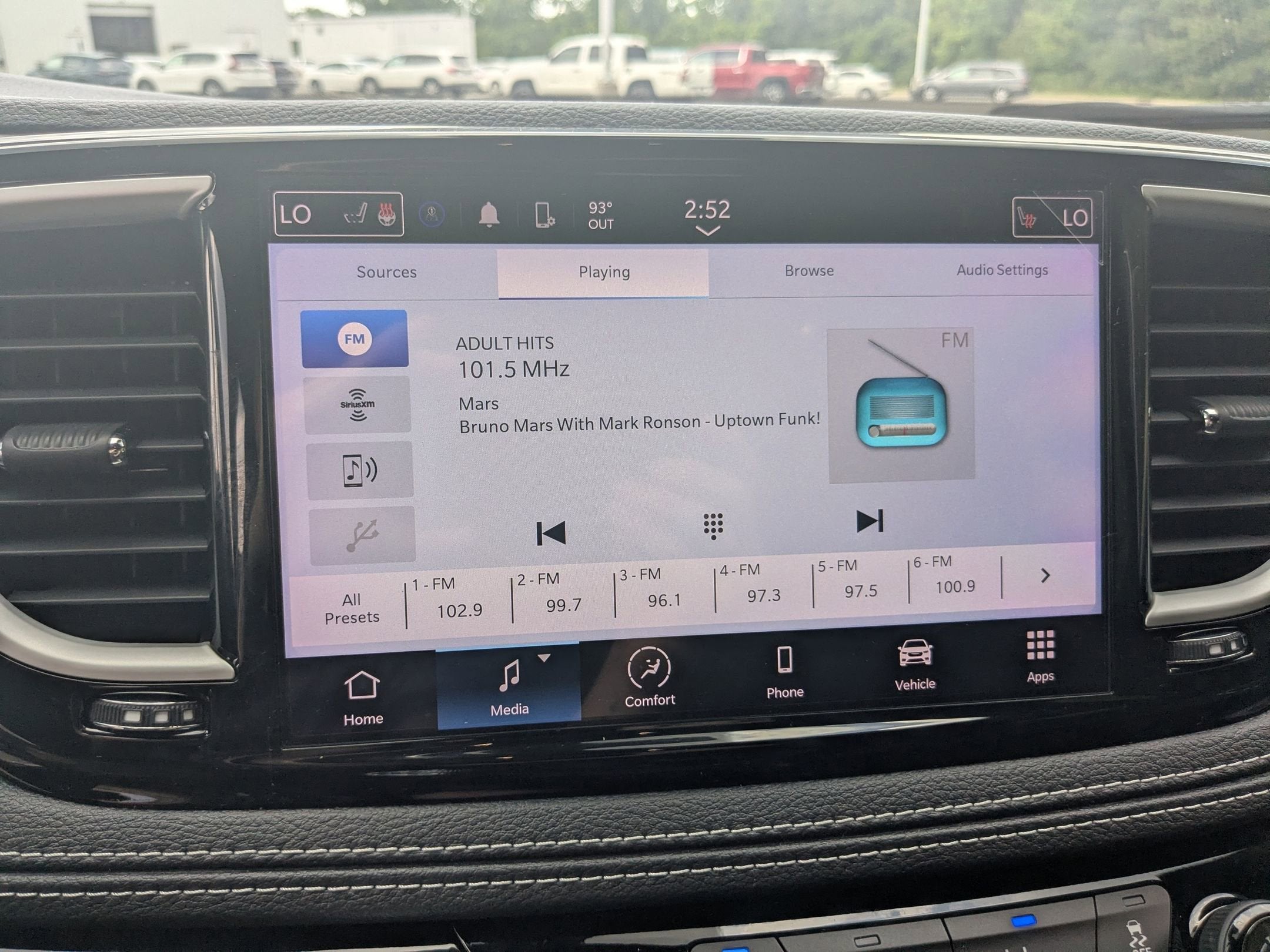 2023 Chrysler Pacifica Touring