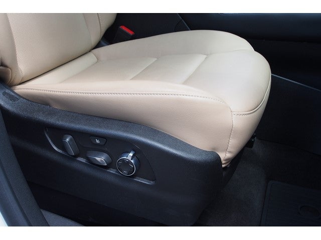 2024 Cadillac XT4 FWD Premium Luxury