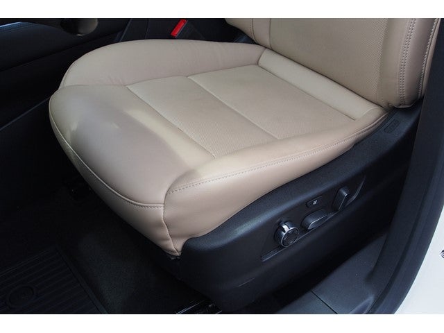 2024 Cadillac XT4 FWD Premium Luxury