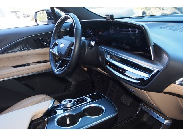 2024 Cadillac LYRIQ Sport