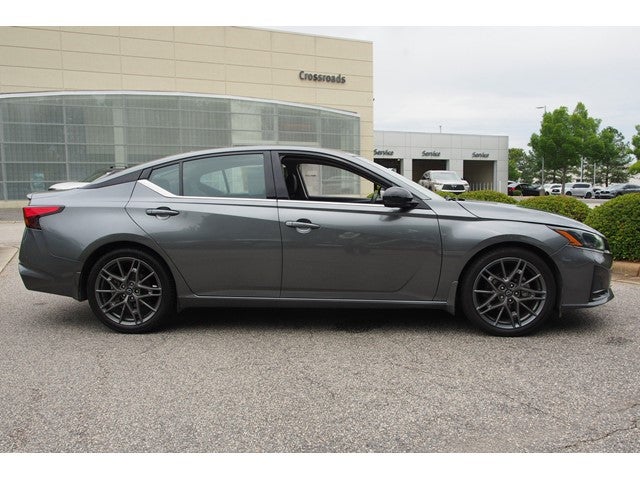 2023 Nissan Altima 2.0 SR