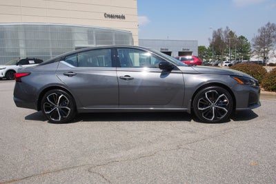 2025 Nissan Altima SR