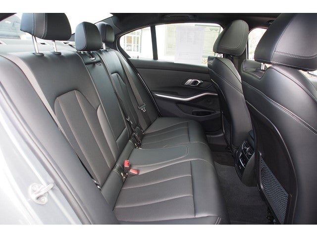 2023 BMW 3 Series 330i