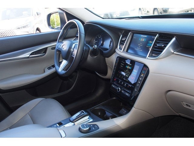 2023 INFINITI QX50 LUXE