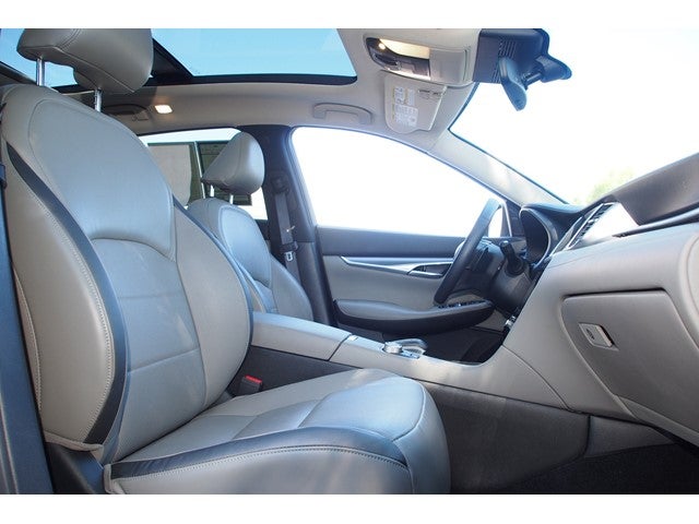 2023 INFINITI QX50 LUXE