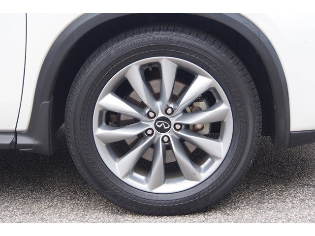 2022 INFINITI QX50 LUXE