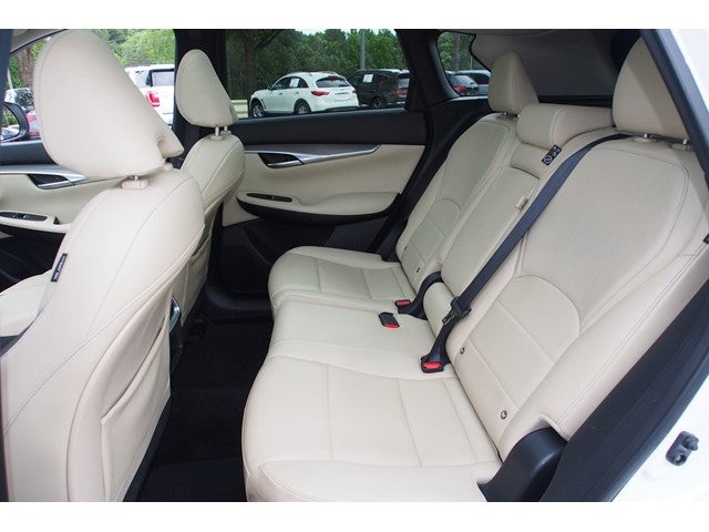 2022 INFINITI QX50 LUXE