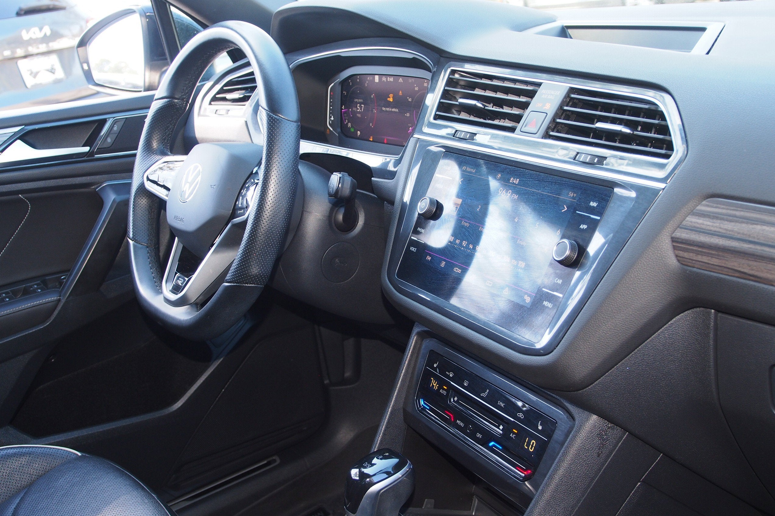 2022 Volkswagen Tiguan SEL R-Line