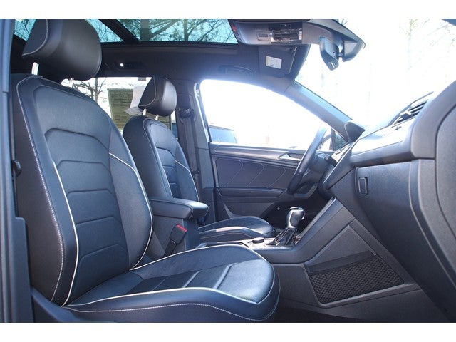 2022 Volkswagen Tiguan SEL R-Line