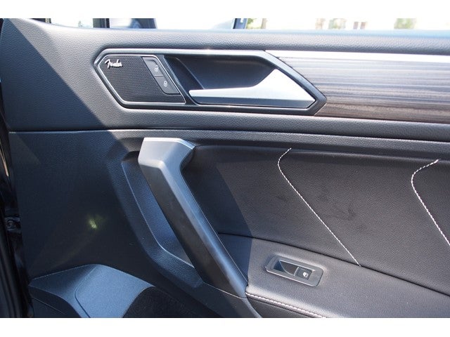 2022 Volkswagen Tiguan SEL R-Line