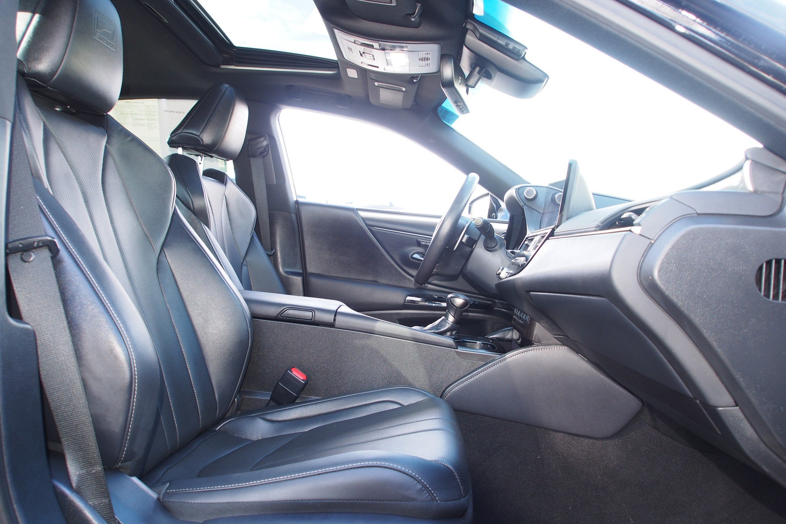 2023 Lexus ES ES 300h F SPORT Handling