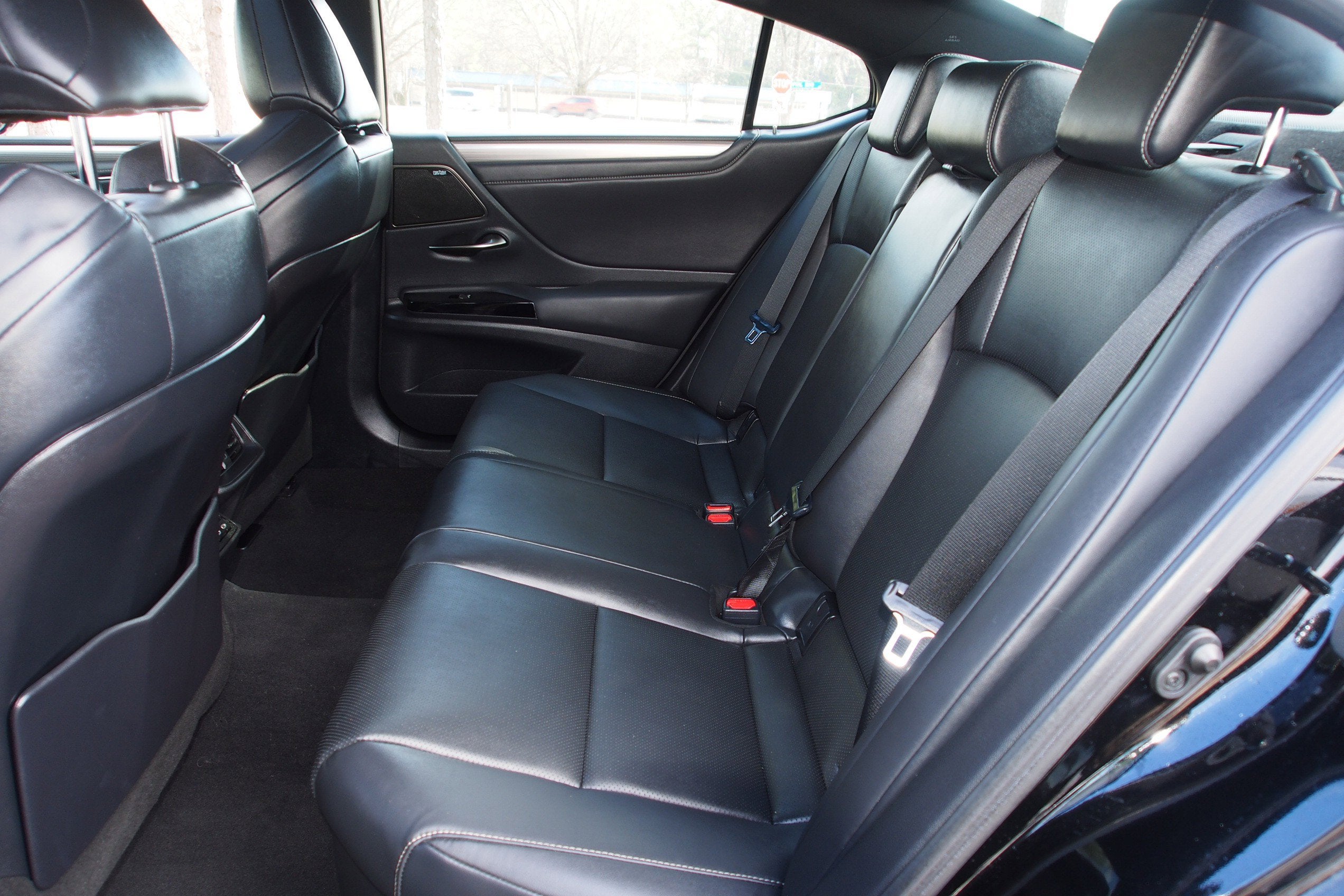 2023 Lexus ES ES 300h F SPORT Handling