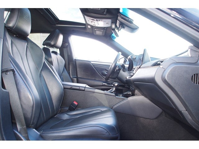 2023 Lexus ES ES 300h F SPORT Handling