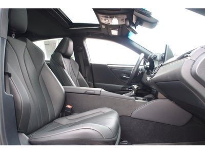 2024 Lexus ES ES 300h F SPORT Handling