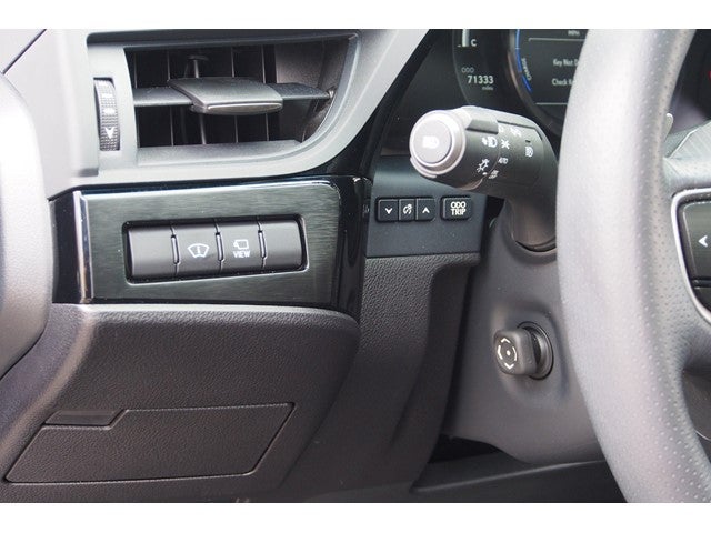 2024 Lexus ES ES 300h F SPORT Handling