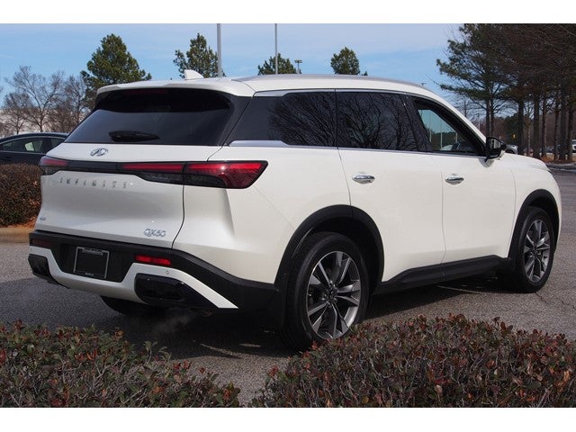 2025 INFINITI QX60 LUXE