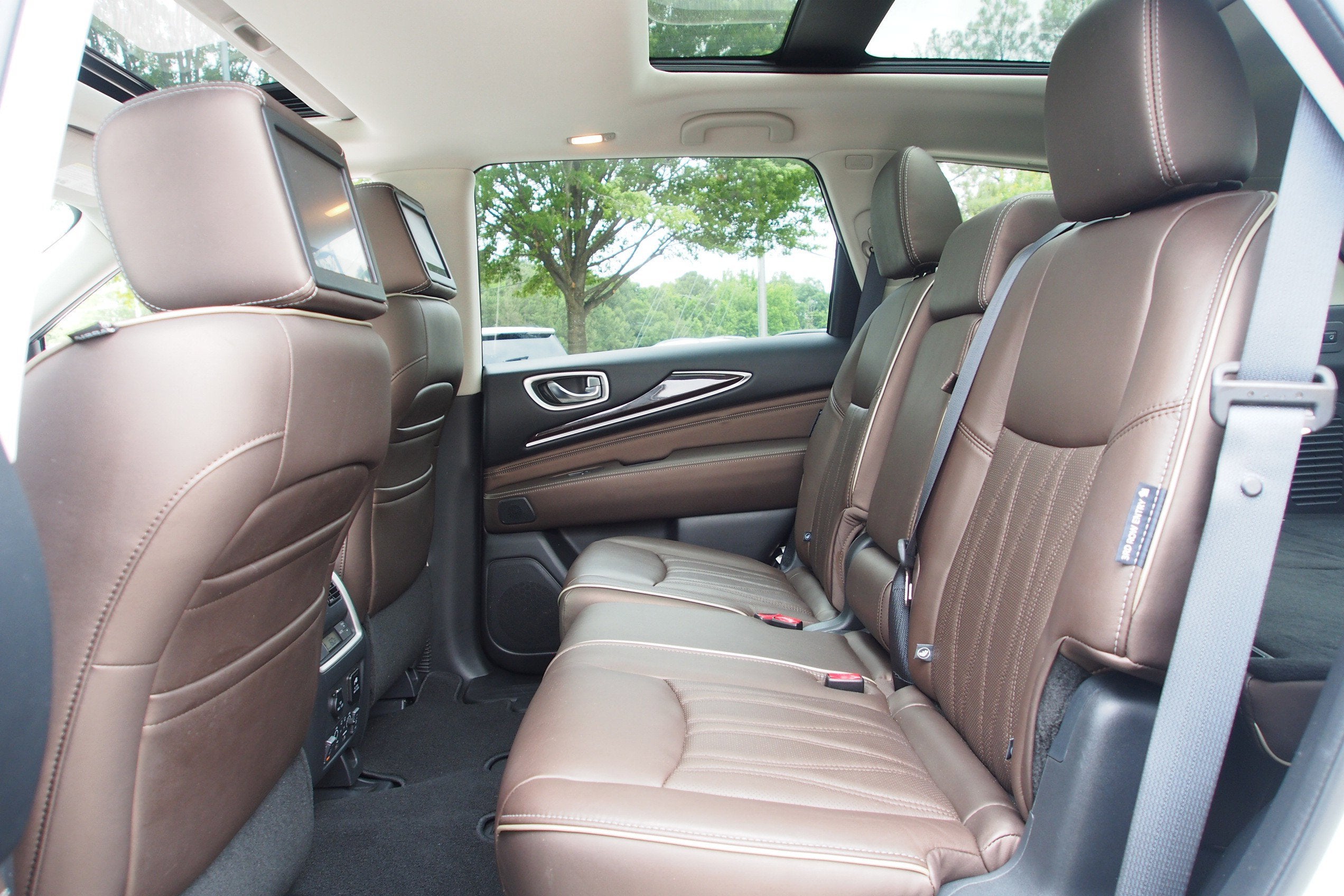 2019 INFINITI QX60 LUXE