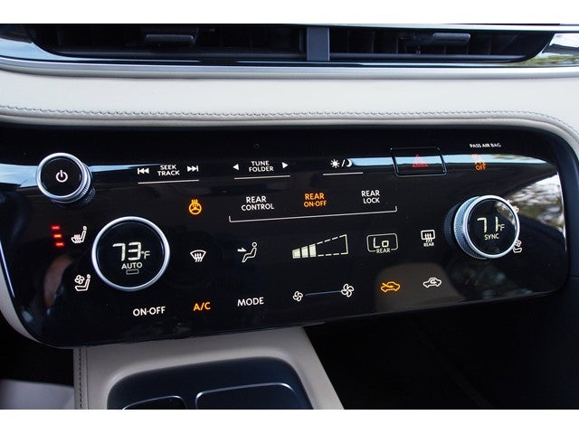 2023 INFINITI QX60 LUXE