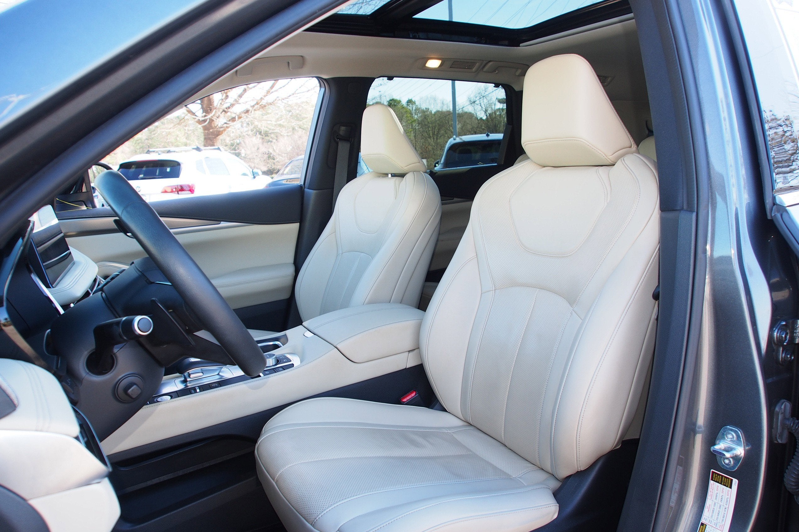 2022 INFINITI QX60 LUXE