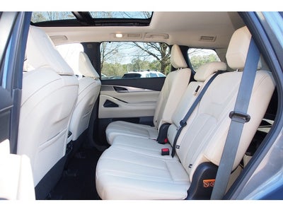 2022 INFINITI QX60 LUXE