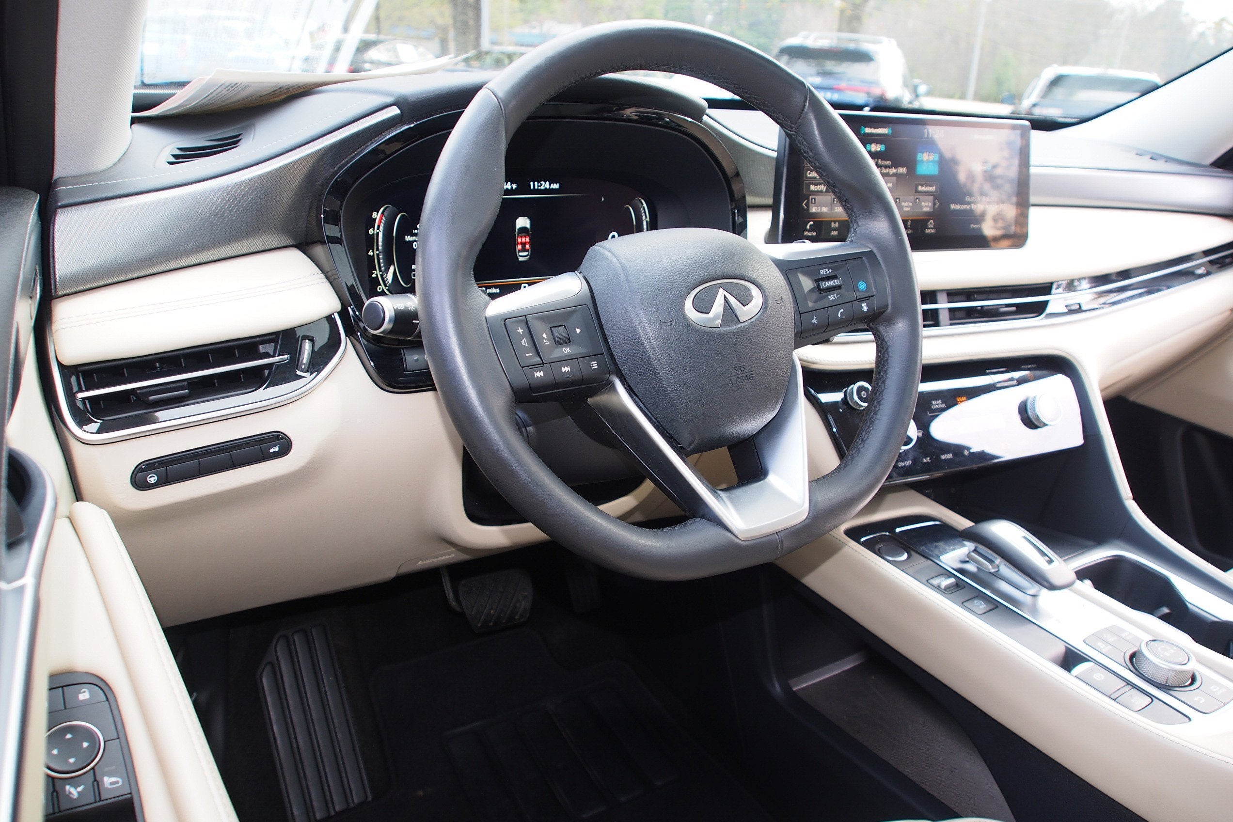 2023 INFINITI QX60 LUXE