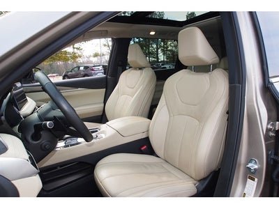 2023 INFINITI QX60 LUXE