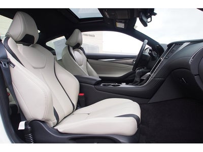 2022 INFINITI Q60 LUXE