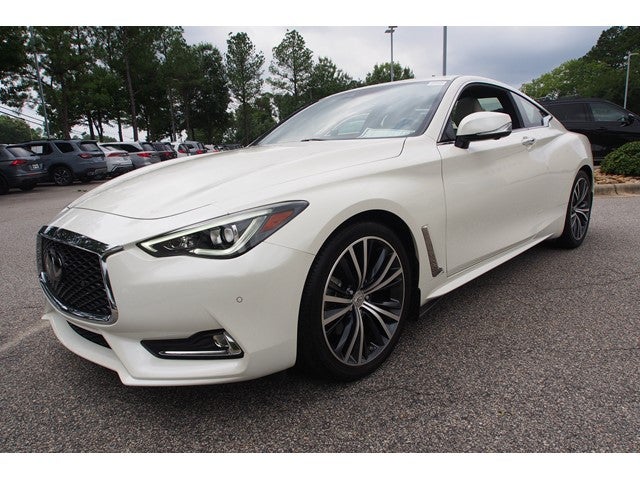 2022 INFINITI Q60 LUXE