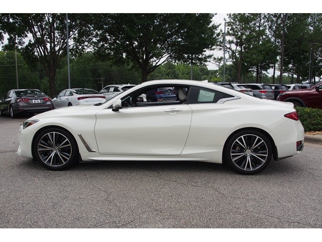 2022 INFINITI Q60 LUXE